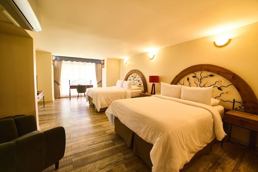 junior suite, 2 queen beds