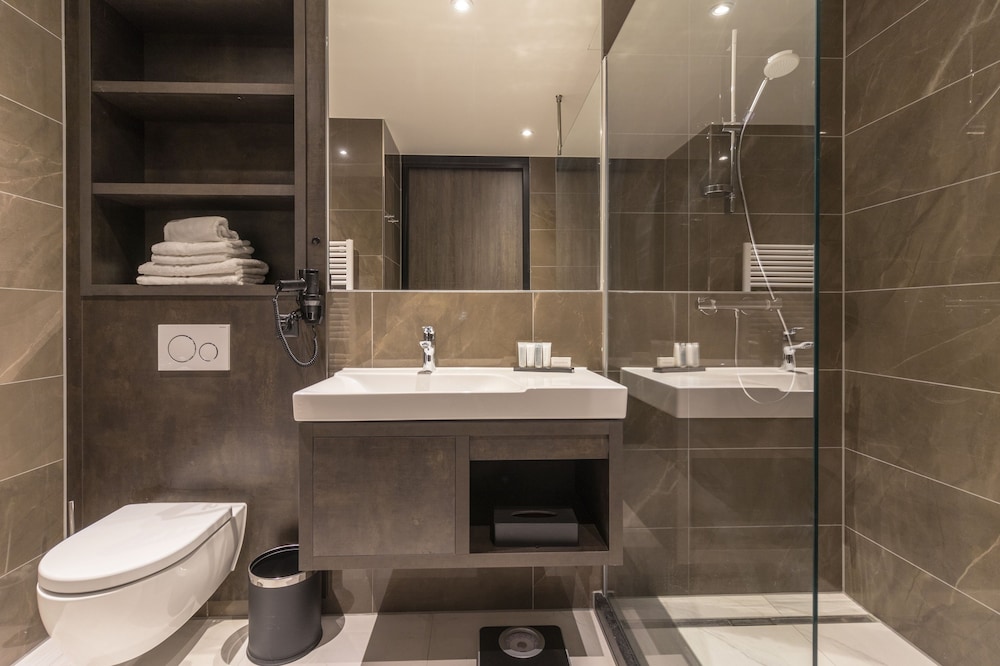 Riva Hotel The Hague 26/32