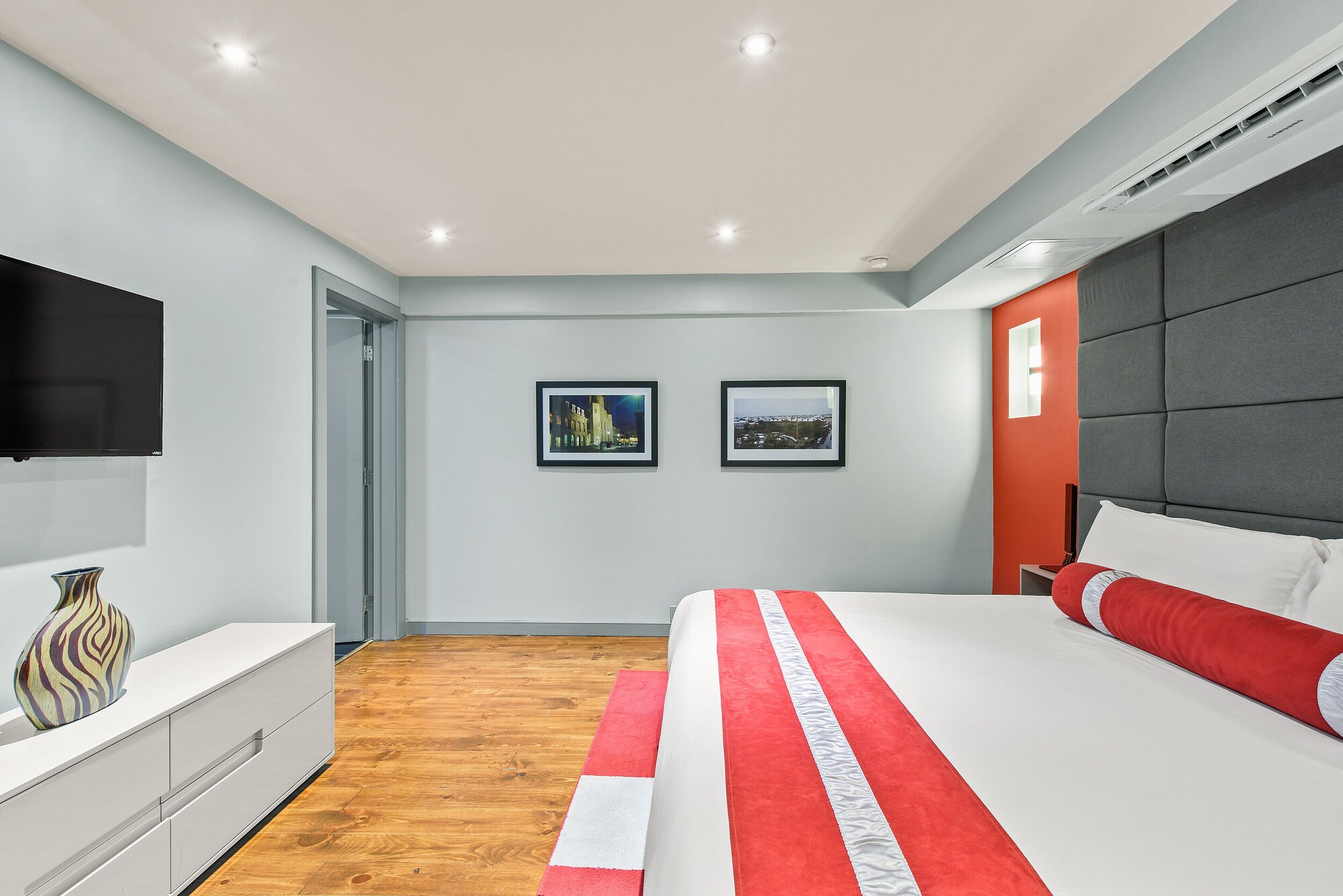 3 BEDROOMS, SIGNATURE, SUITE, POOL ACCESS