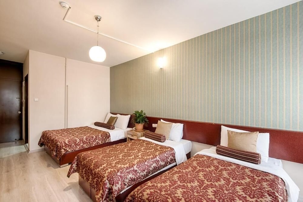 Dinar Hotel 17/43