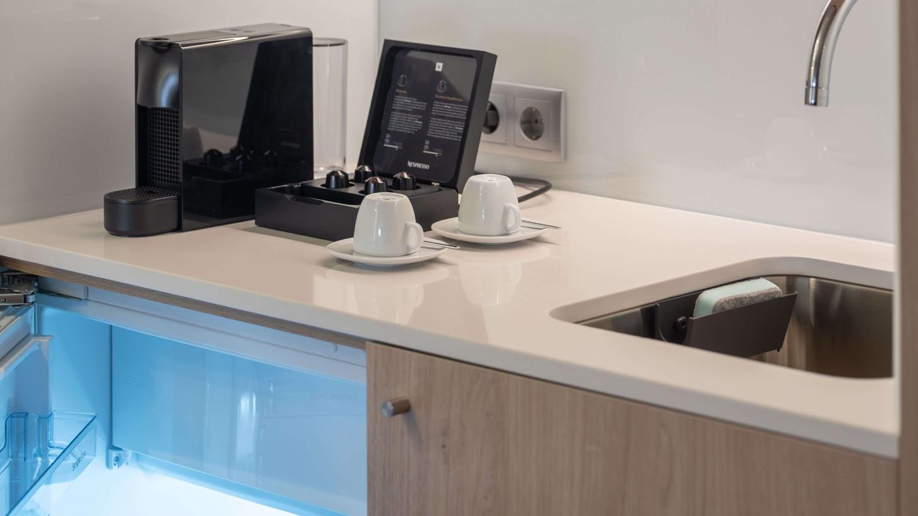 غرفة بريميوم بسرير كينج، Amazonia Lisboa Hotel 6/8