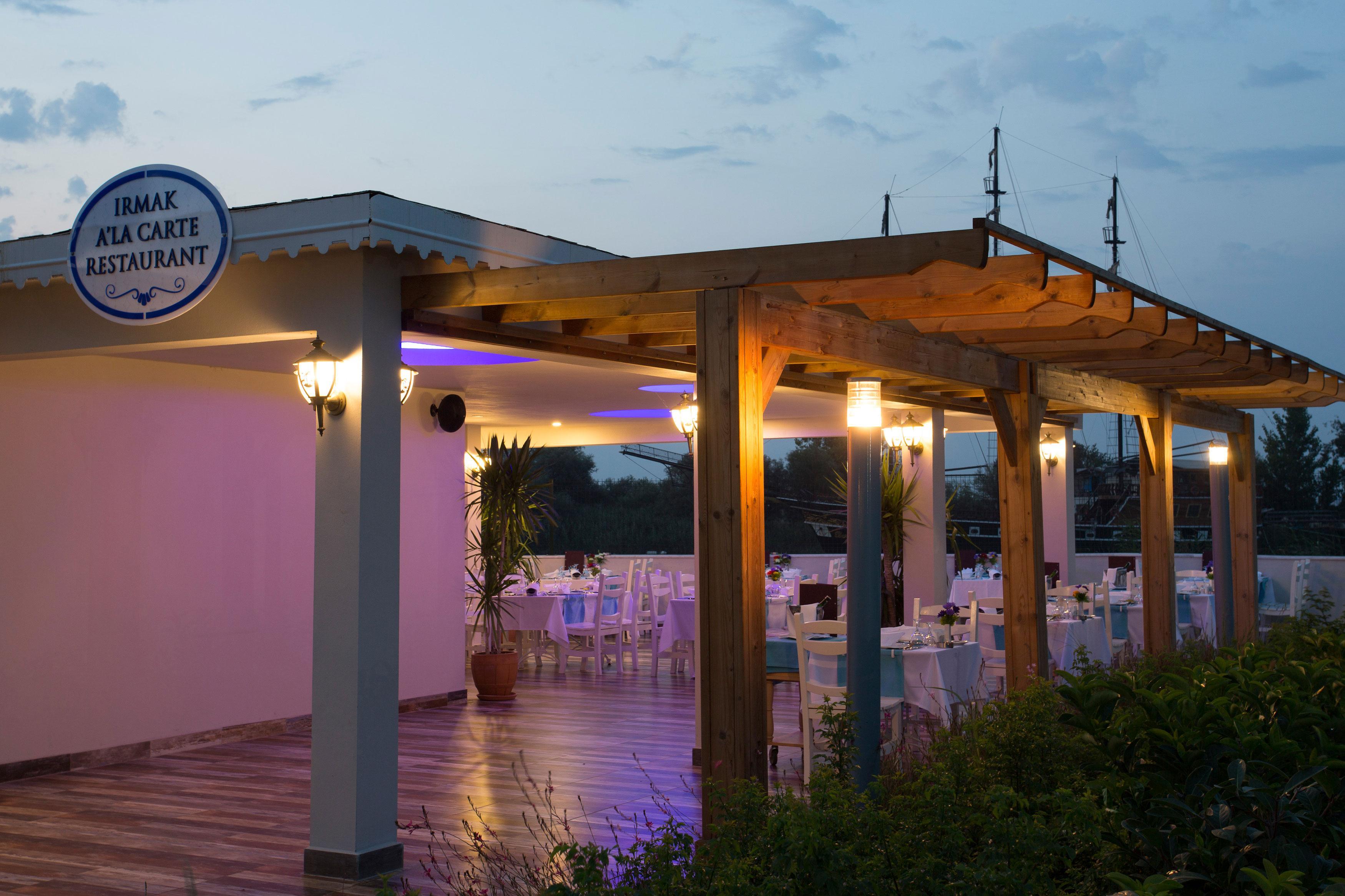 Water Side Resort And Spa 2/50