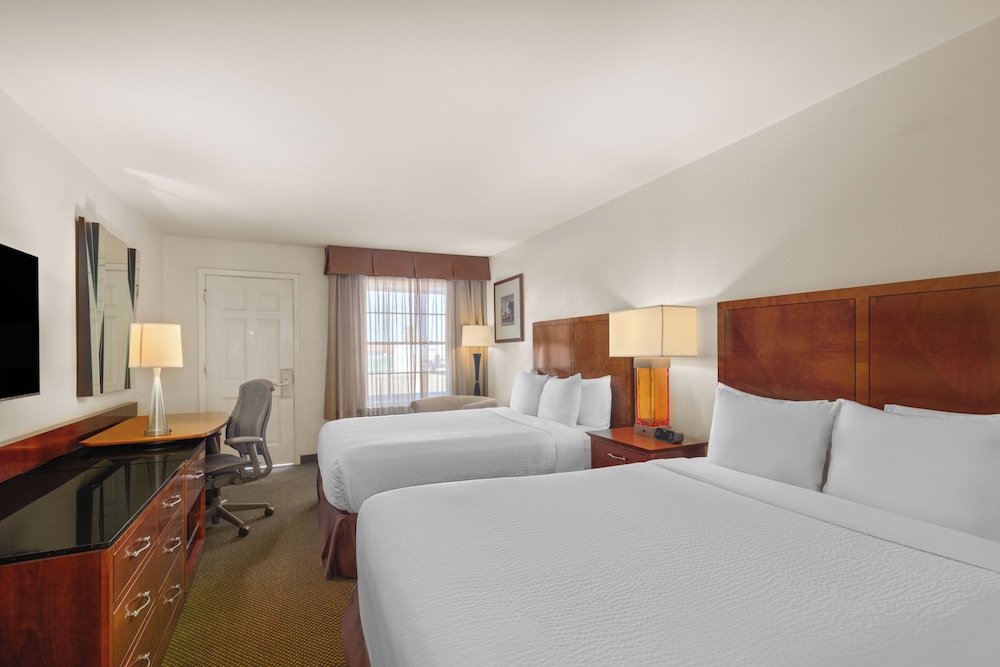 Room, 2 Queen Beds, Historic Coronado Motor Hotel by OYO 6/10