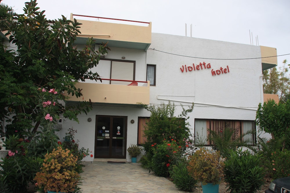 Violeta Hotel in MALEVIZI