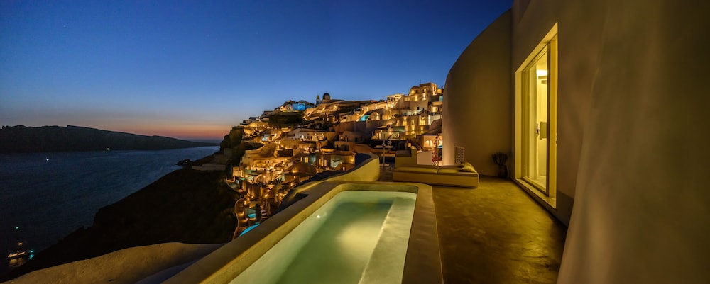 Echoes Luxury Suites By Canvas - Adults Only 37/50