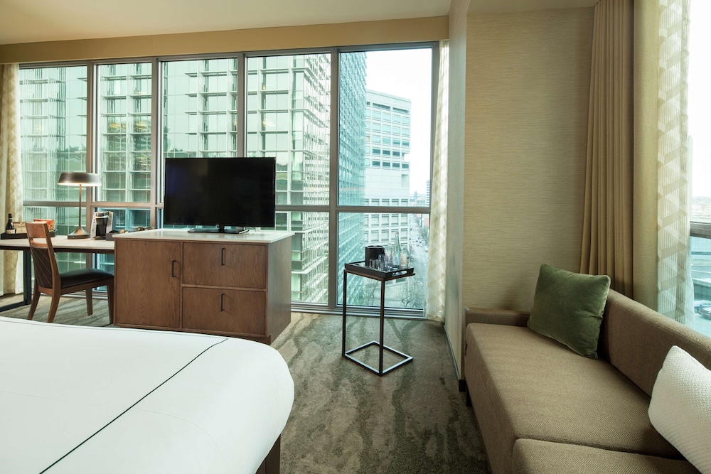 The Porter Portland Curio Collection By Hilton 29/67
