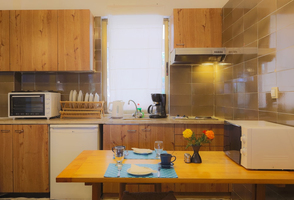 Apollonia Apartments 34/50