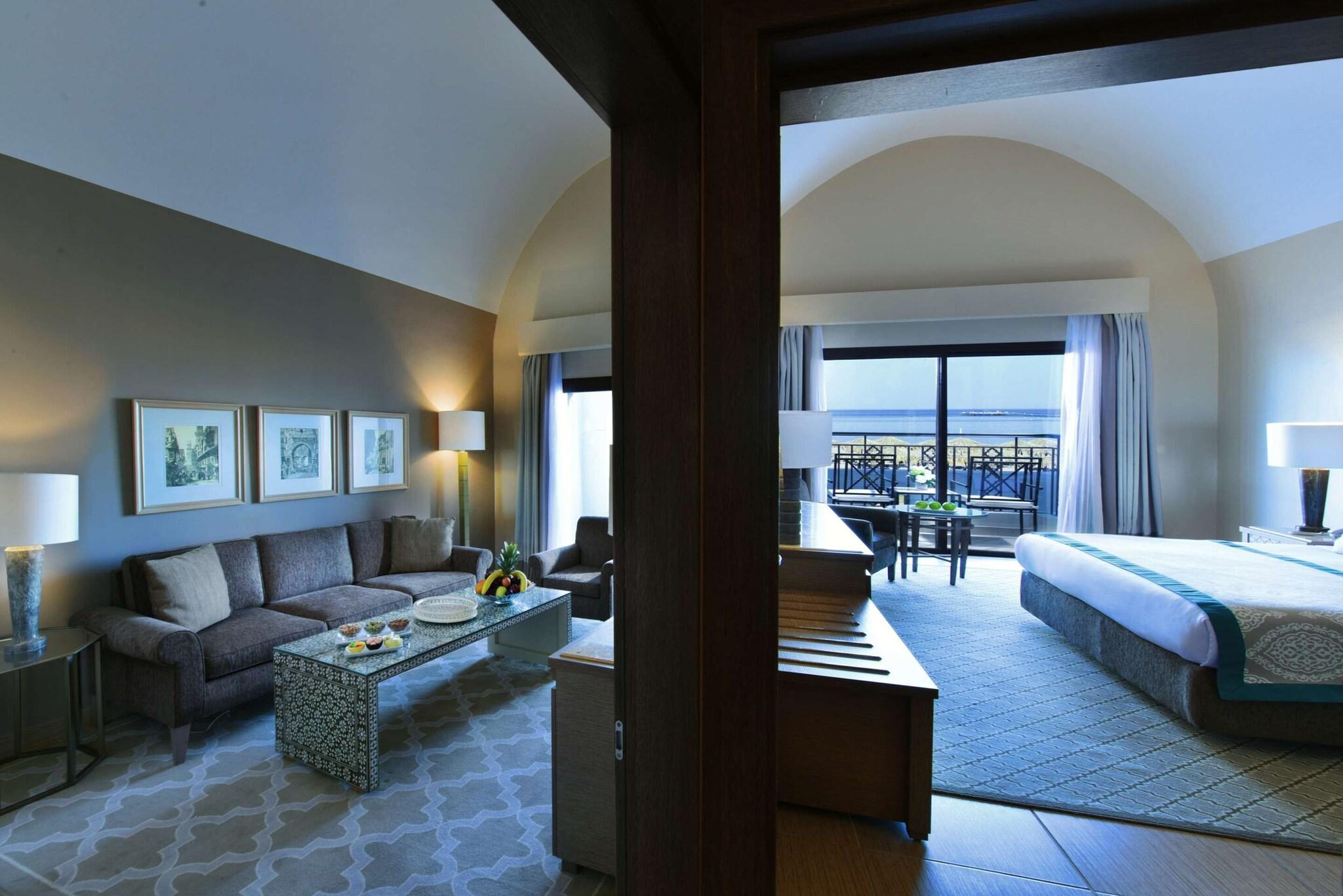 Executive, Suite, Queen Bed