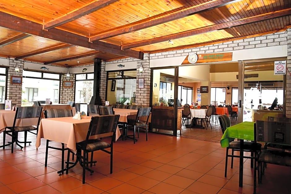 Riviera Hotel & Chalets 32/50