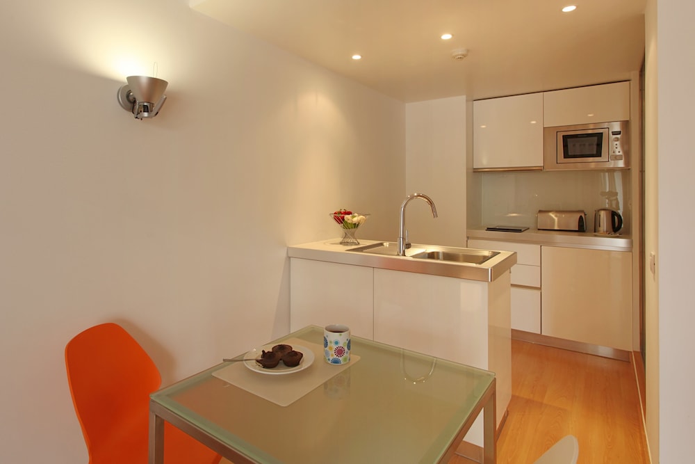 Marina Club Lagos Suite Hotel 45/60