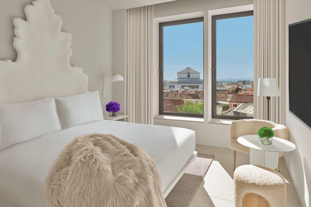 1 Bedroom, Roof Top, Opera, Penthouse Suite, Suite, King Bed, Opera View, Private Poolterrace
