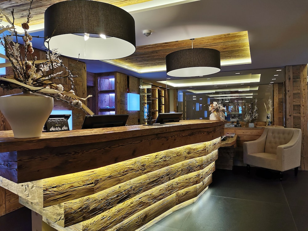 Hotel de Rougemont and Spa 8/50