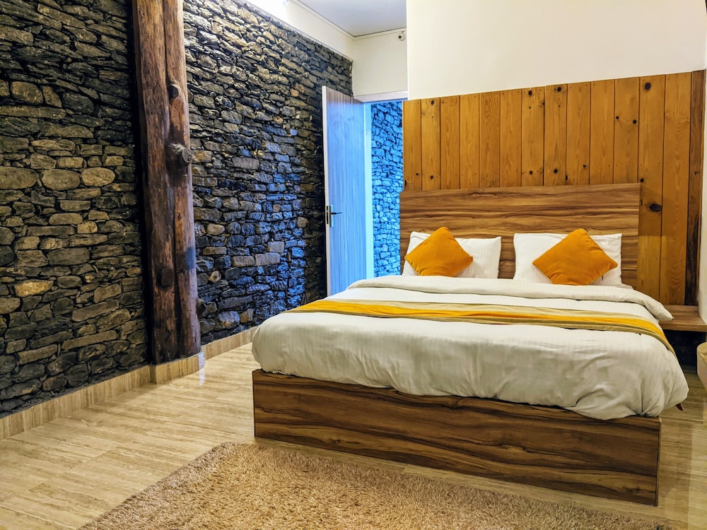 SUPERIOR, DOUBLE BED