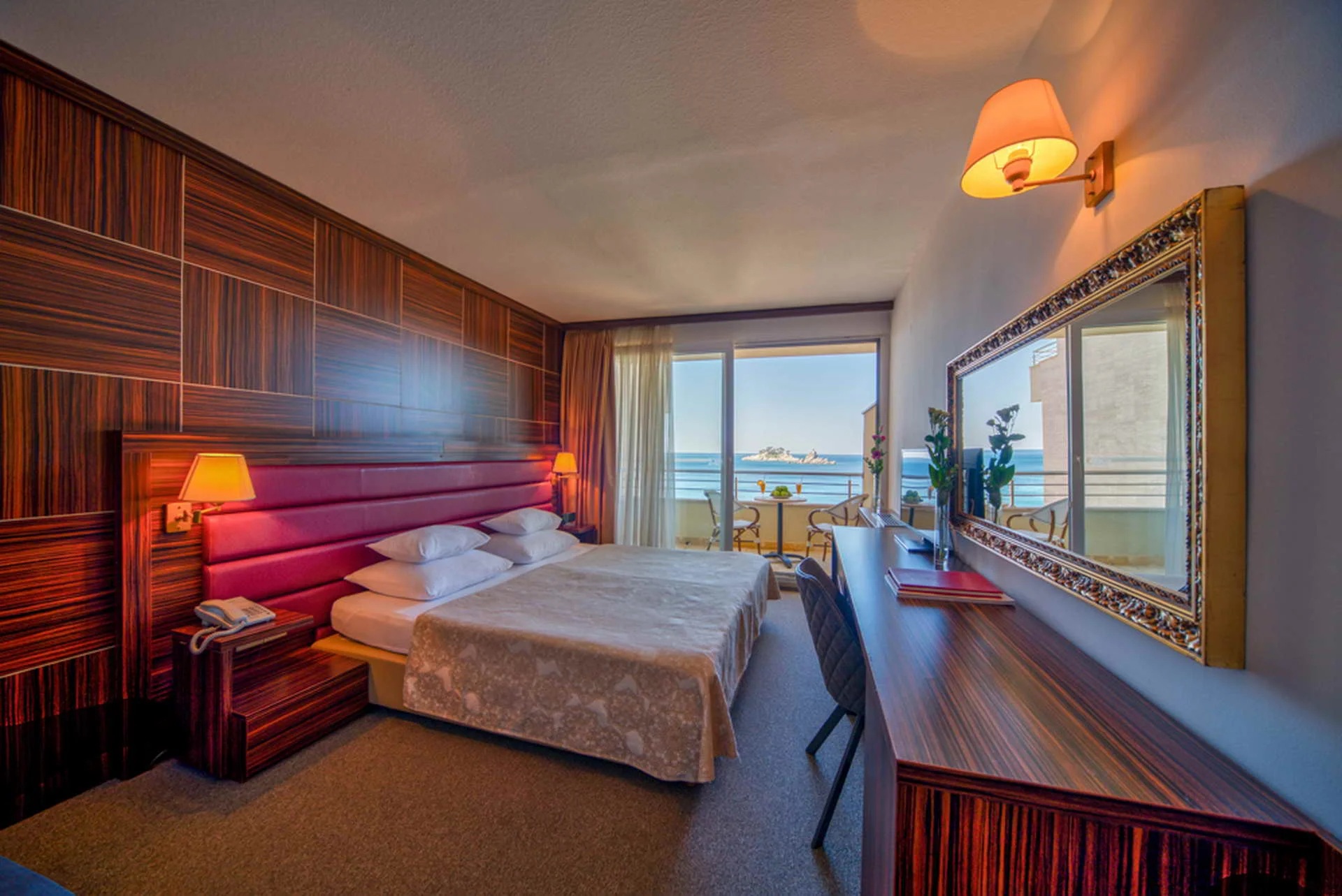 غرفة قياسية بإطلالة على البحر، Hotel Palas 2/4