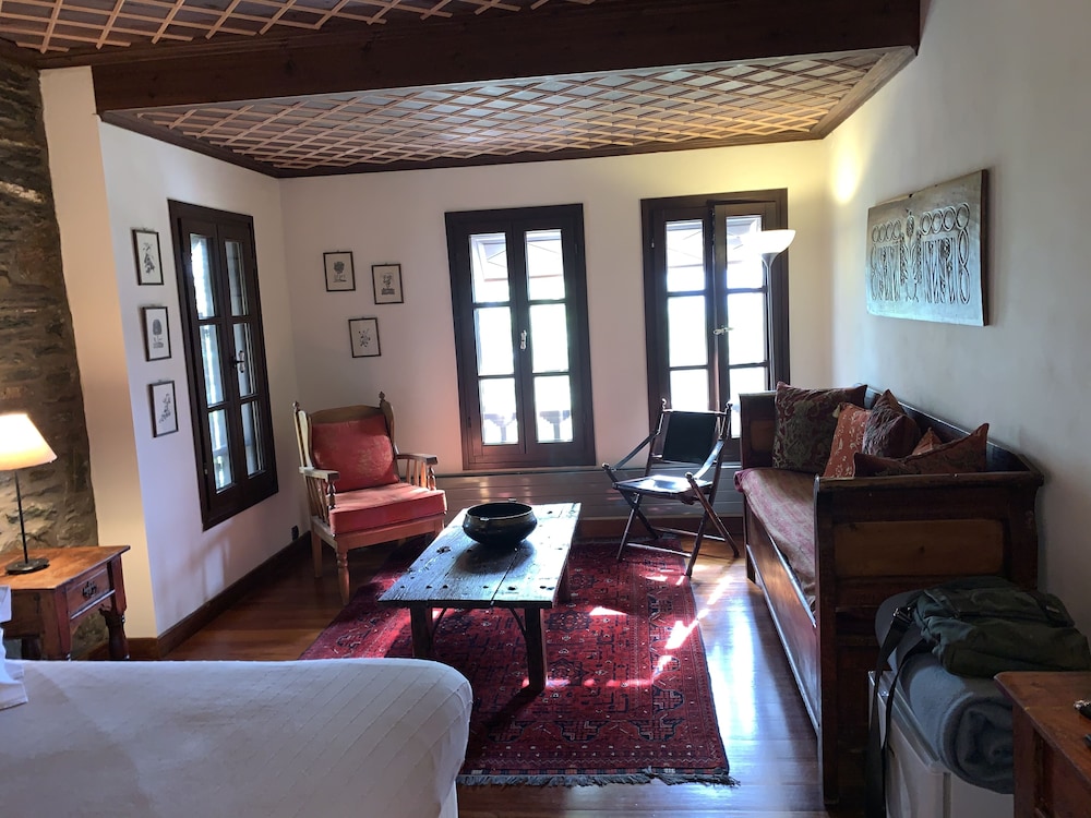 Palio Eleotrivio Guesthouse 33/50