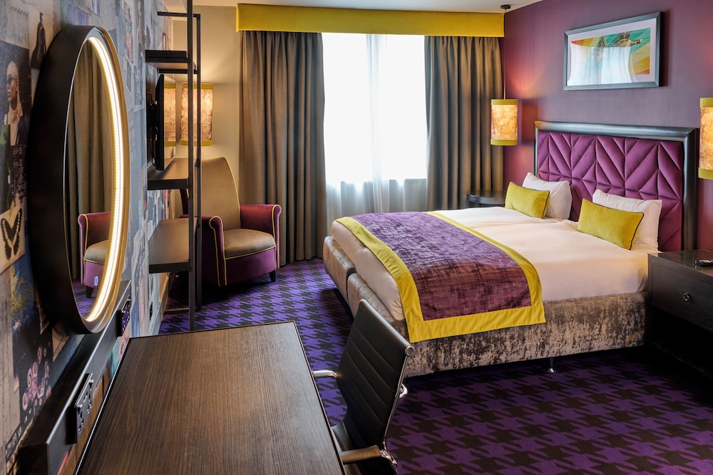 STANDARD, TWIN BEDS
