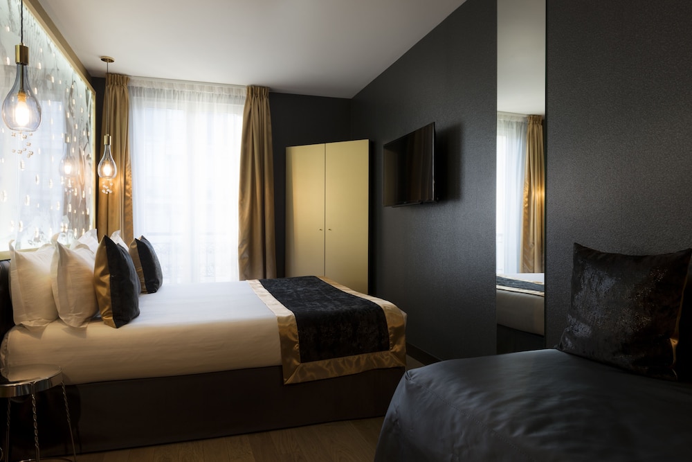 DELUXE, DOUBLE BED