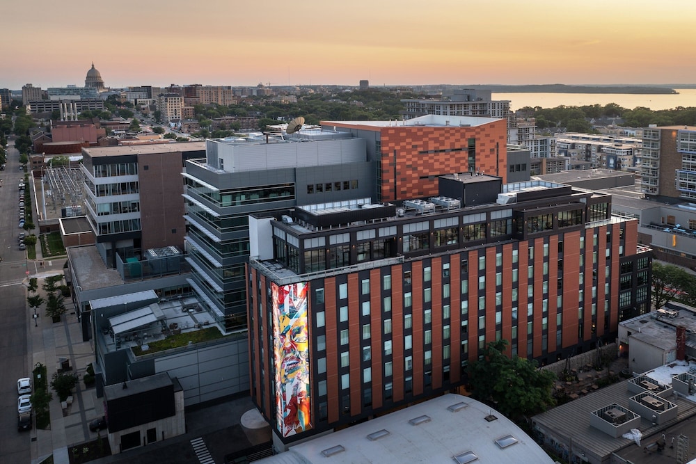 Moxy Madison Downtown 3/47