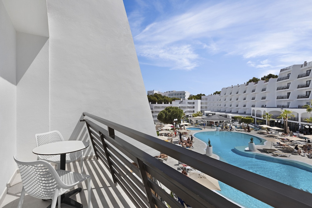 Palmanova Suites by TRH 5/46