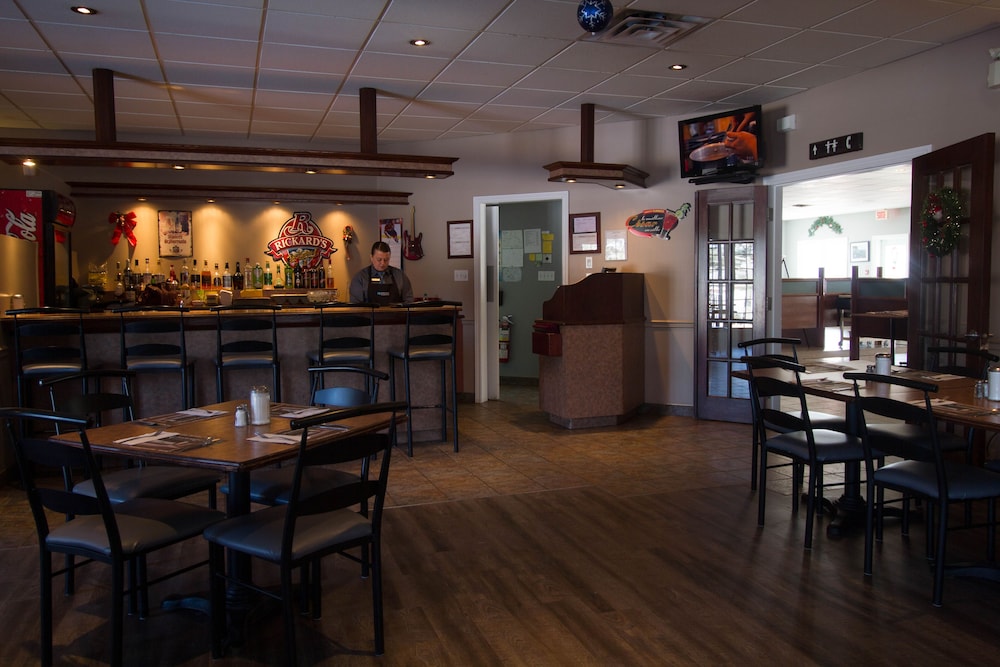 Hotel Marineau Mattawin 18/30