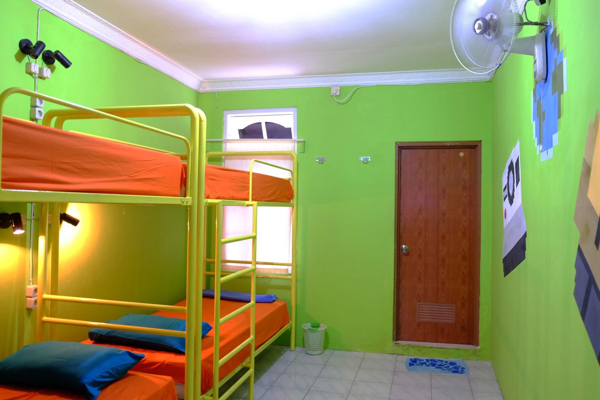 Bunk Bed And Breakfast 13/17