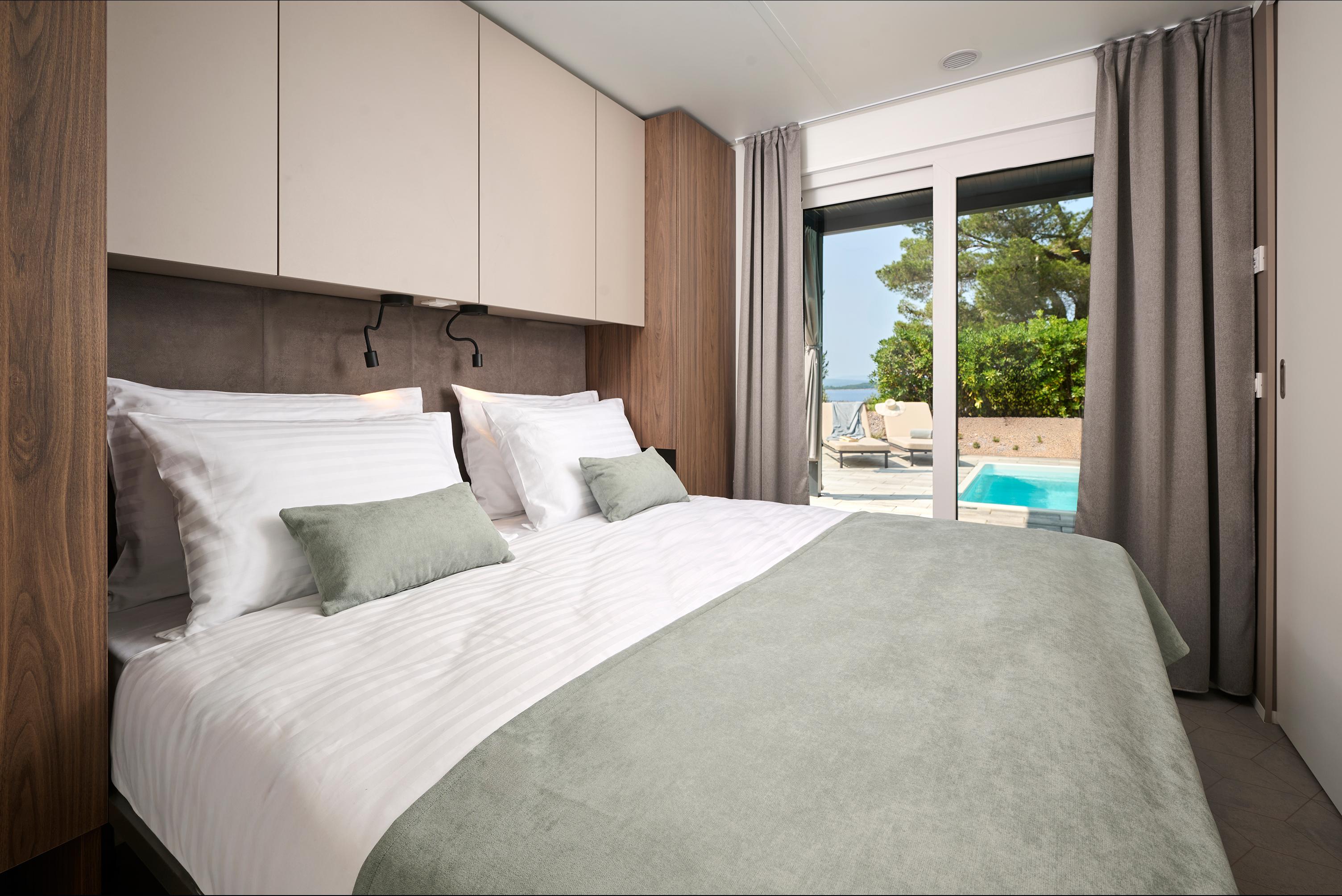 Amber Sea Luxury Holiday Home with private pool