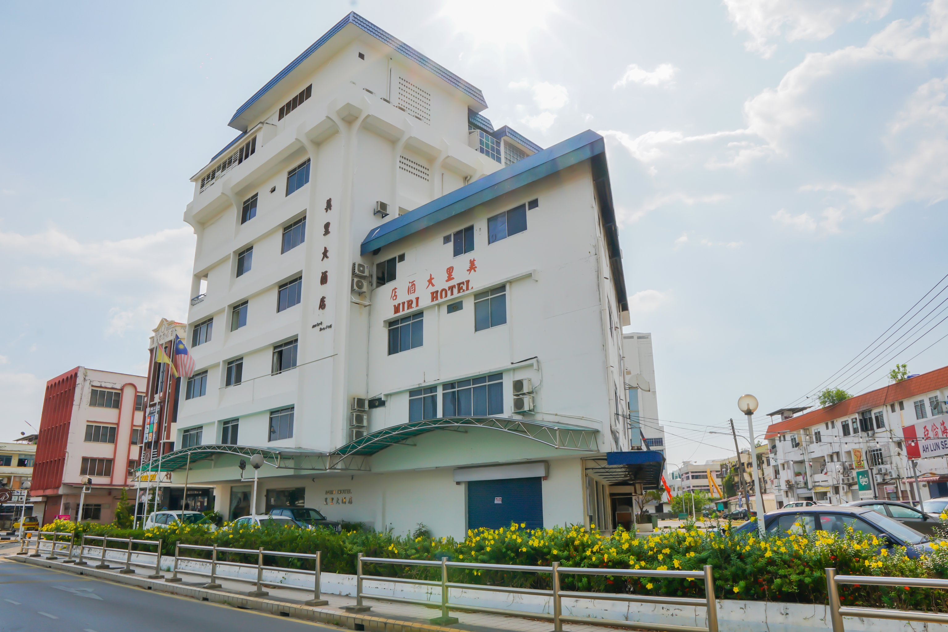 Miri Hotel 2/50