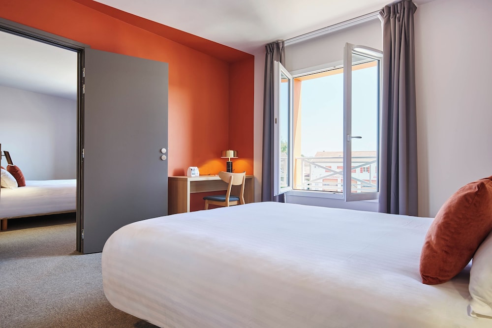 The Originals Hotel Larivaut, Puy-Guillaume 6/27