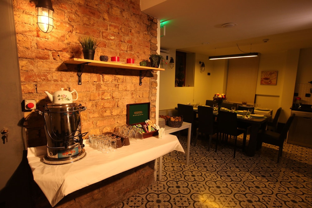 Taksim Terrace Hotel 51/60