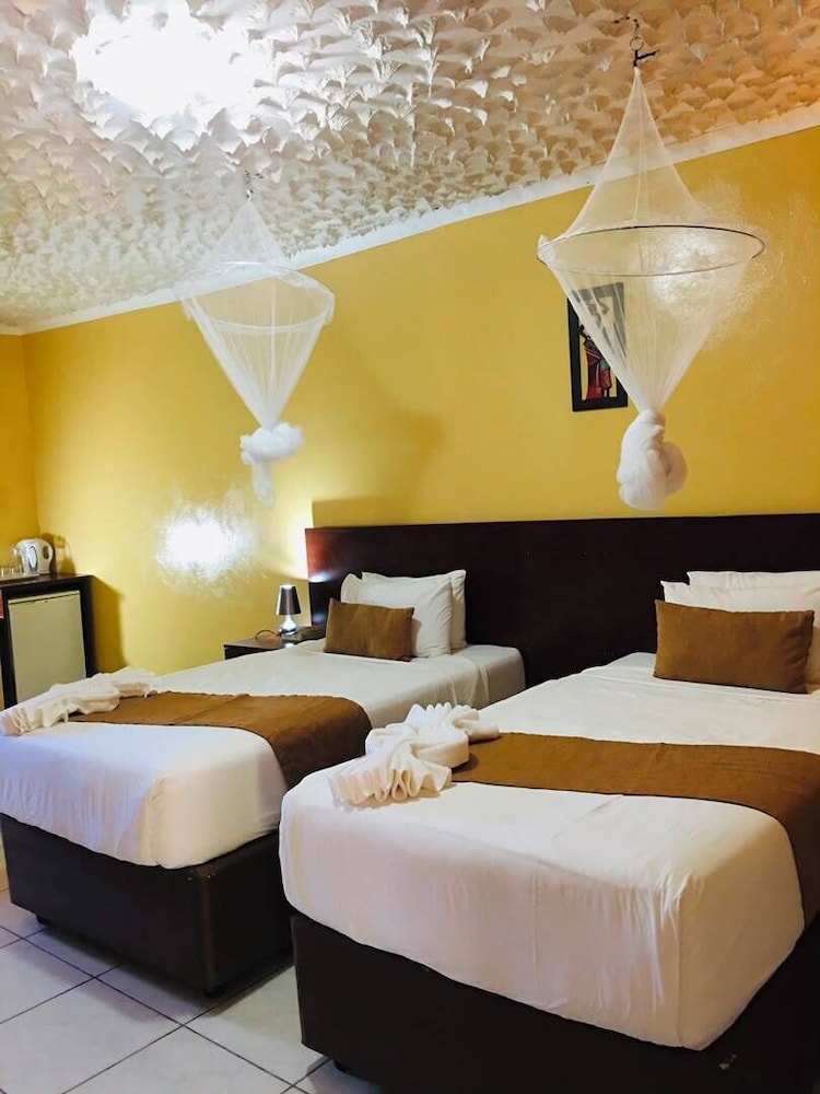 Nkanga Hotel 16/43