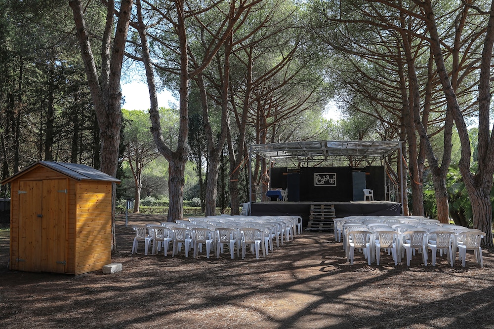 Uappala Hotel Lacona 58/59