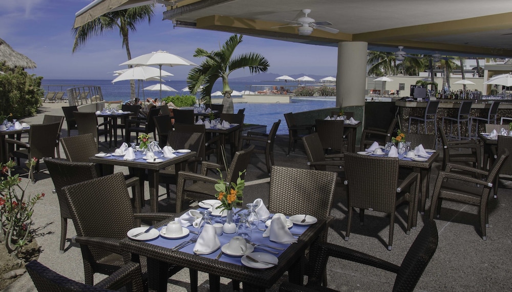 Sunset Plaza Beach Resort 55/79