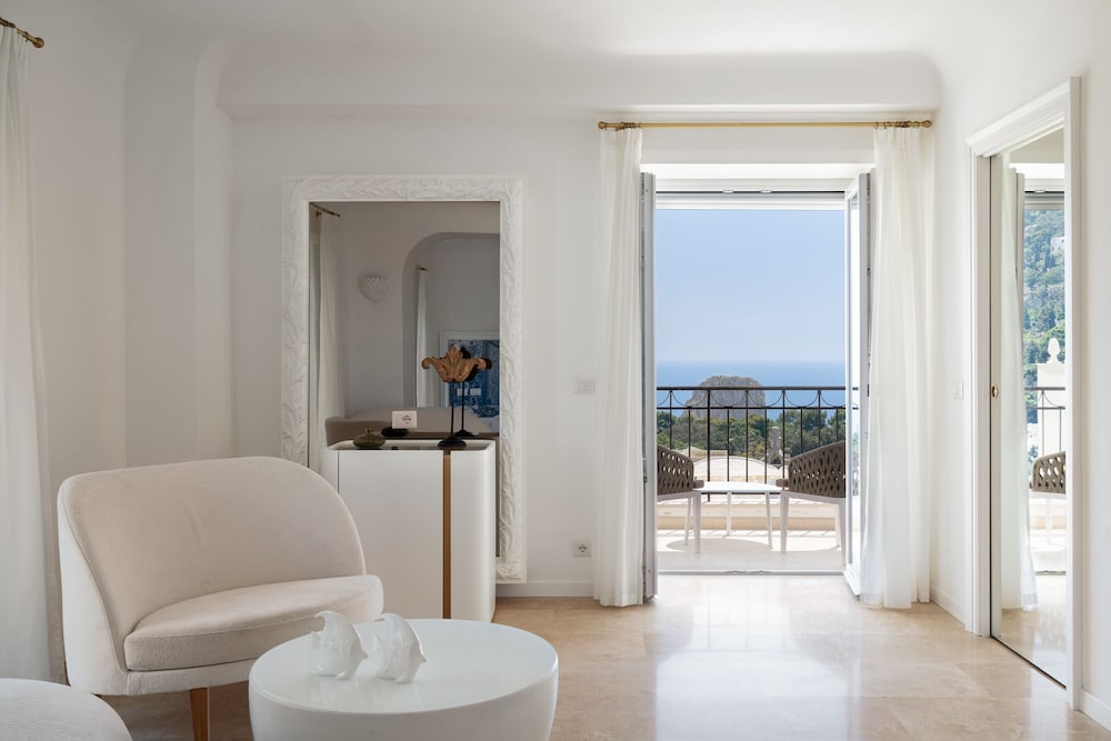 JUNIOR SUITE, SEA VIEW