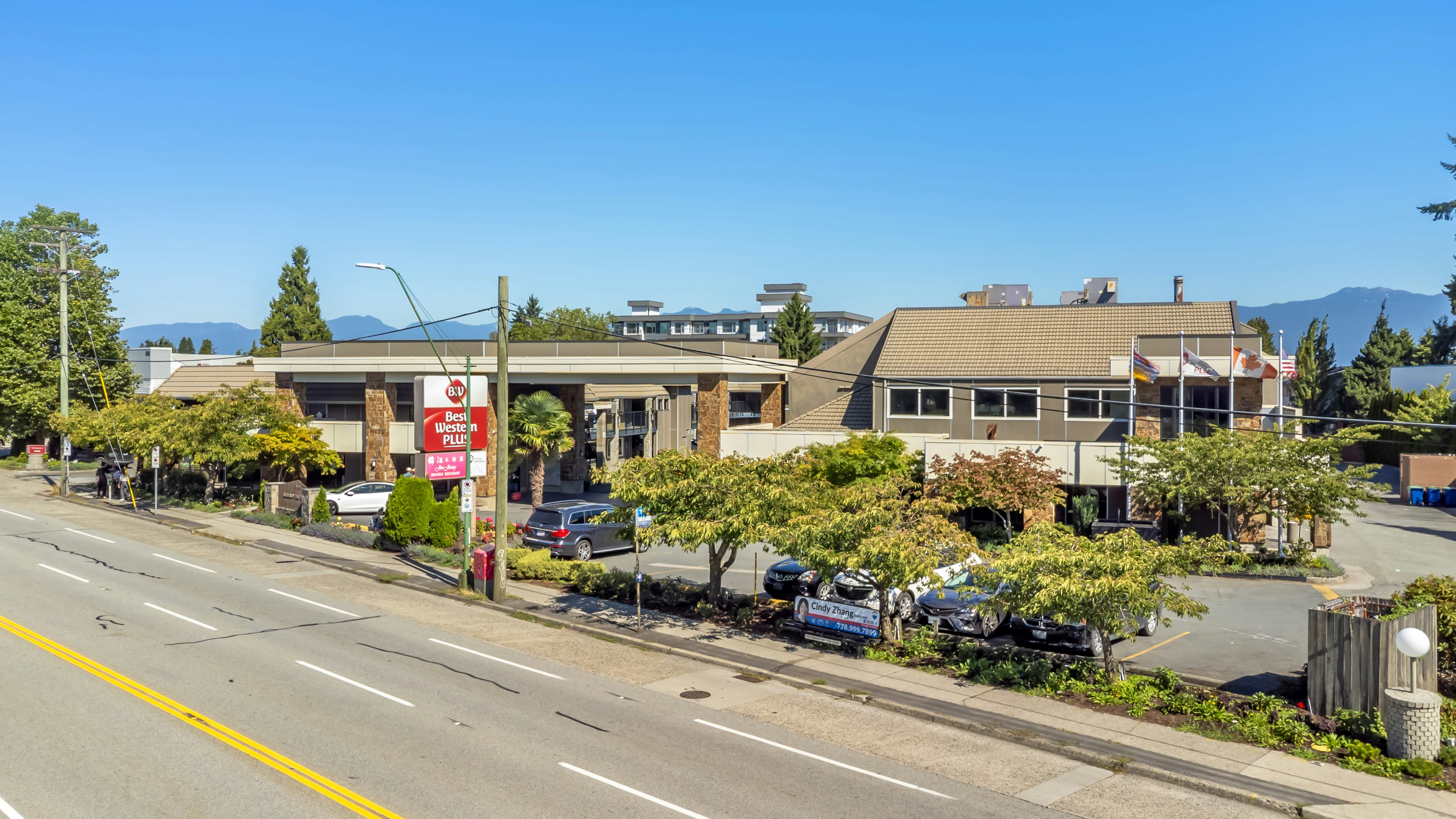 Best Western Plus Burnaby Hotel 68/76