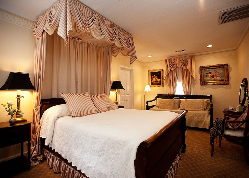 Deluxe, Suite, Queen Bed
