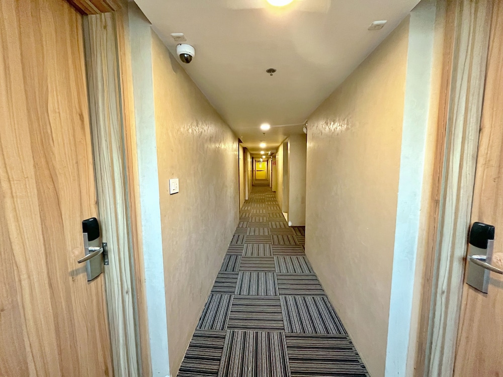 The Orion Plaza 23/50