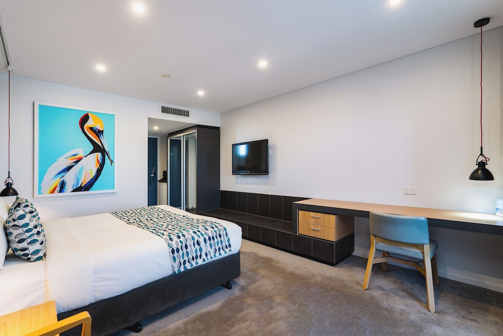 Deluxe, King Bed, City View