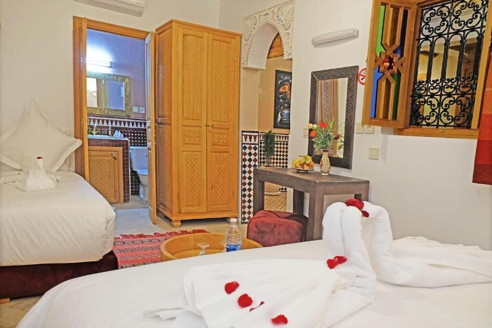 Riad Zanouba 6/27