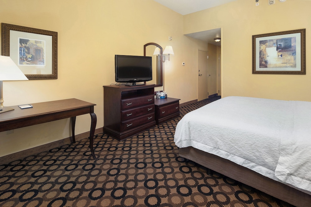 Hampton Inn By Hilton Springfield 34/49