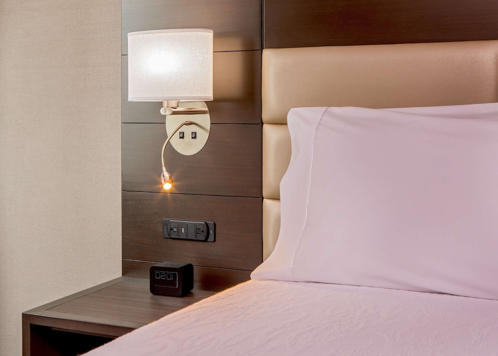 Hilton Garden Inn NYC Financial Center/Manhattan Downtown 16/40