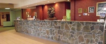 Holiday Lodge Hotel &amp; Conference Center 6/50