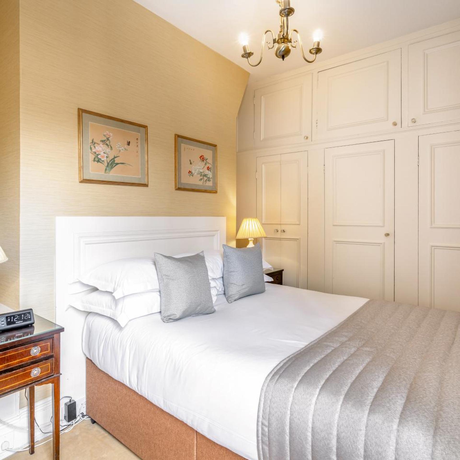 3 Bedrooms, Suite, Apartment