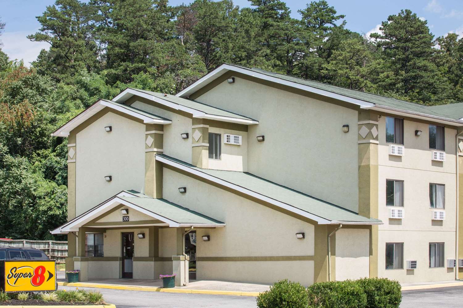 Super 8 By Wyndham Salem VA 2/11