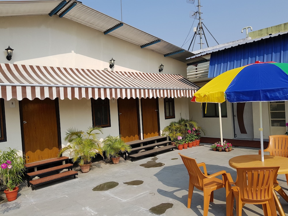 Hotel Rushabh Home 44/48