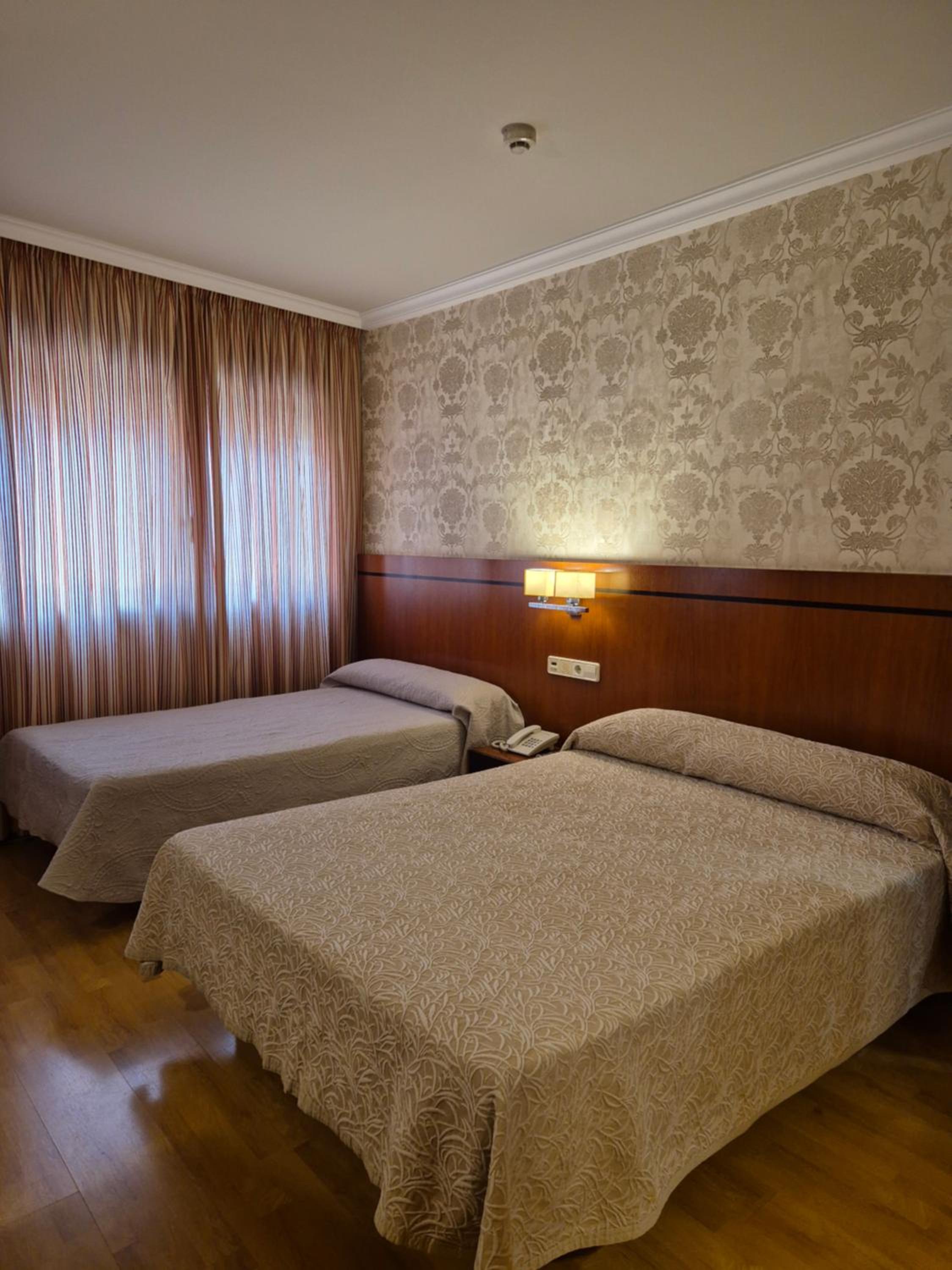 Hotel HHB Pontevedra Confort 23/58