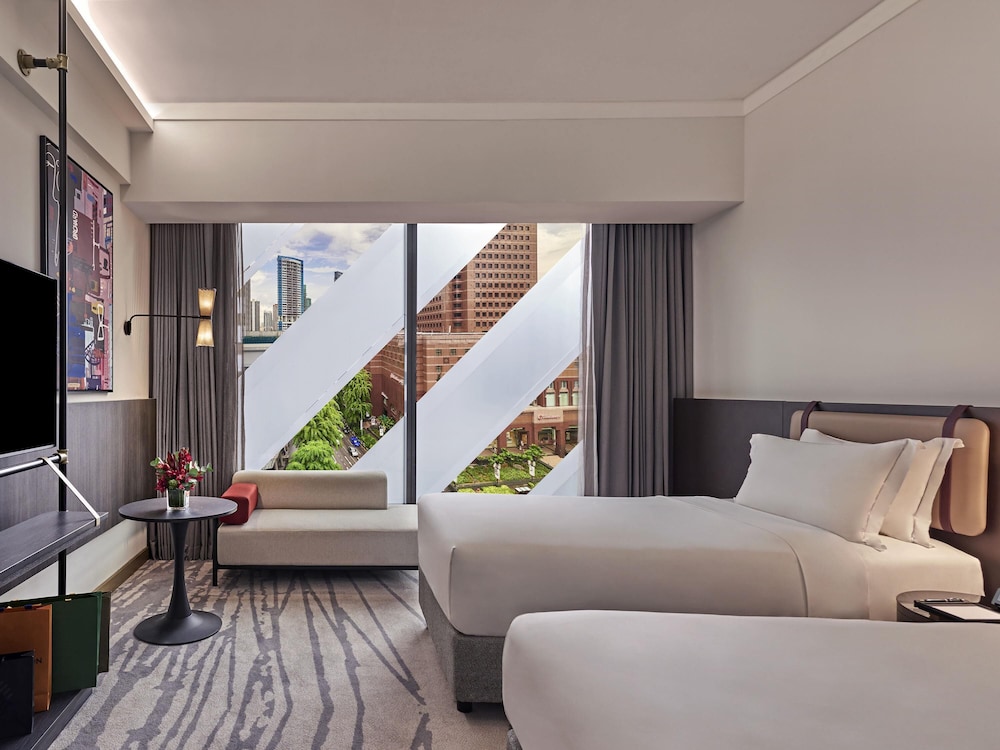 PREMIER, TWIN BEDS, ORCHARD PARAGON VIEW