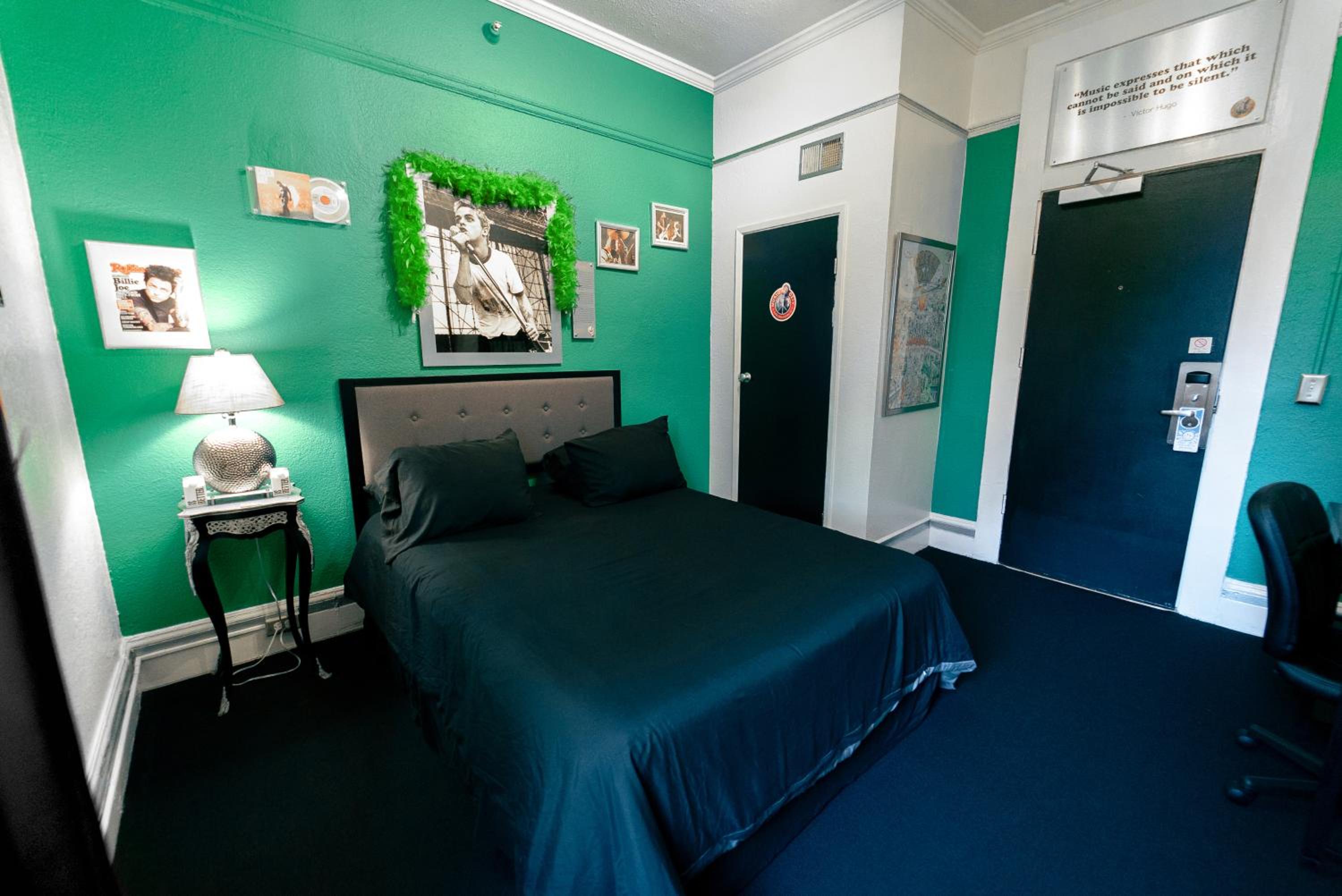 Green, Shared Bathroom
