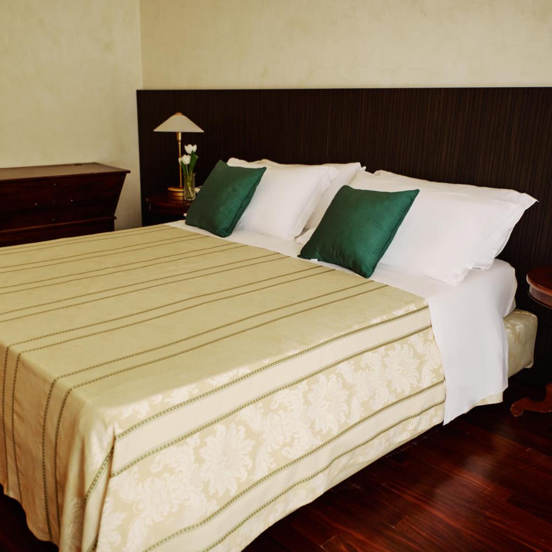 Room, Quadruple, Side Sea View
