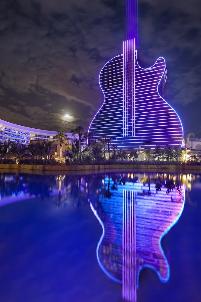 The Guitar Hotel at Seminole Hard Rock Hollywood 48/50