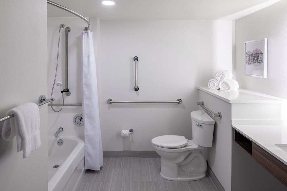Crowne Plaza Atlanta NE - Norcross 49/49